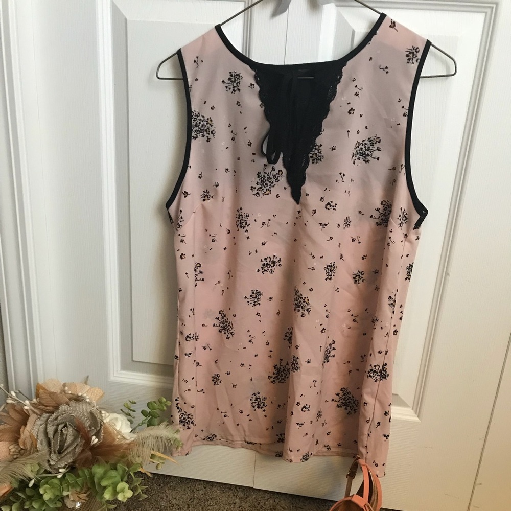 🖤Black lace tank top